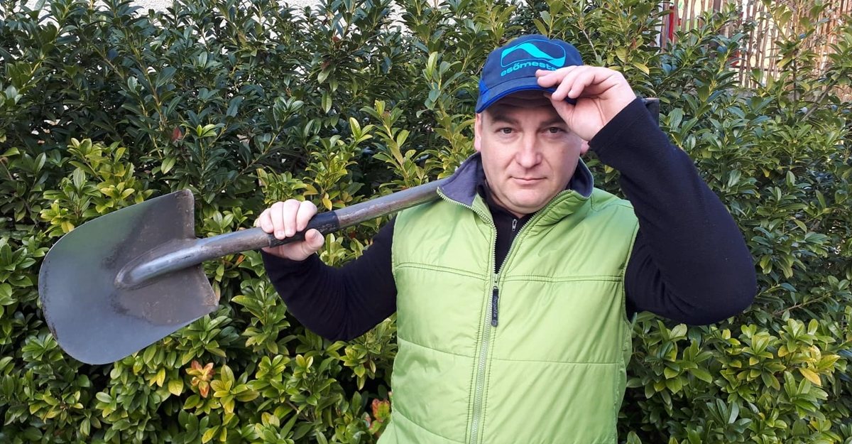 Kiss Balázs és kollégája munka közben